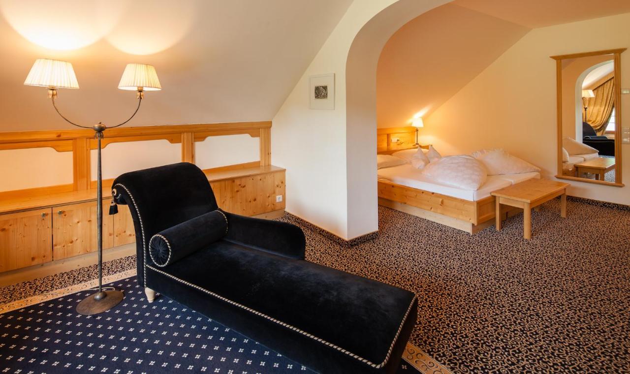 Royal Hotel Hinterhuber ريسكوني المظهر الخارجي الصورة