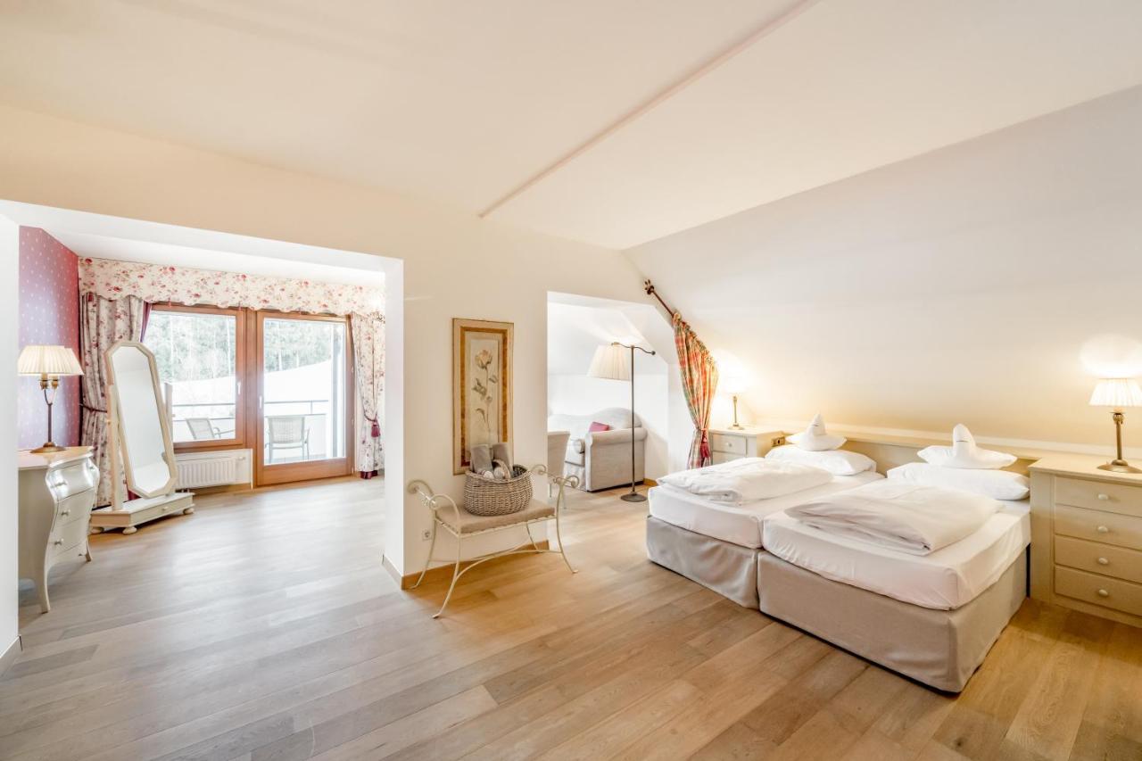 Royal Hotel Hinterhuber ريسكوني المظهر الخارجي الصورة